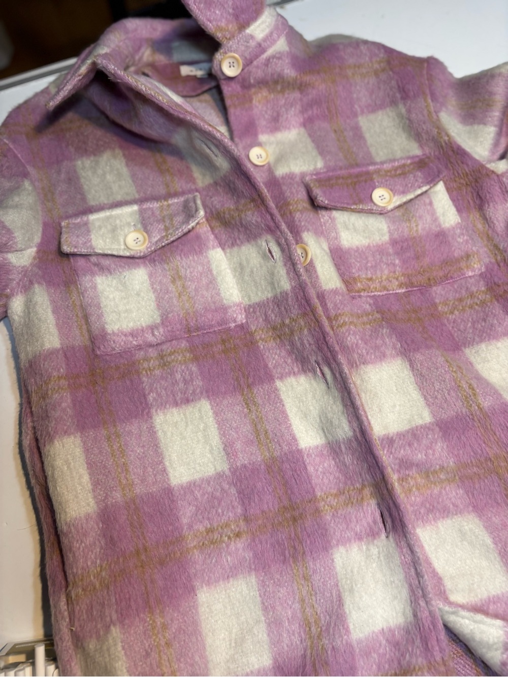Mabel long, oversized shirt-jacket soft brushed finish classic plaid pattern - Picture 9 of 14